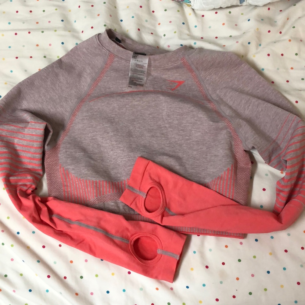 Gym shark crop long sleeve